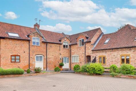 Radcliffe Road, Holme Pierrepont, Nottinghamshire, NG12 2LT