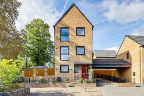 Houseman Gardens, The Meadows, Nottinghamshire, NG2 2HX