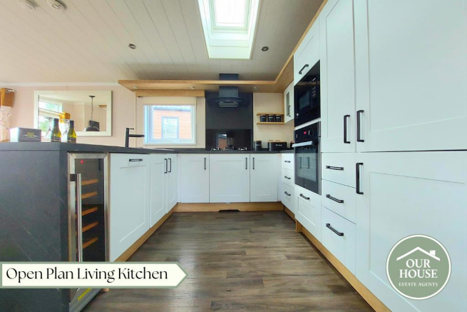 Open Plan Living/Dining/Kitchen