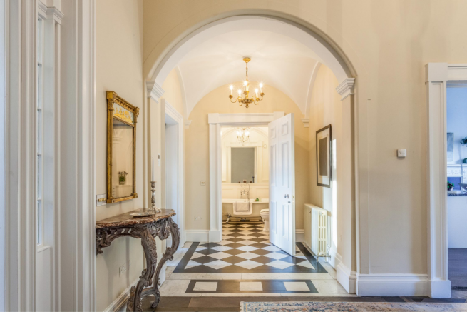 Ground Floor Entry