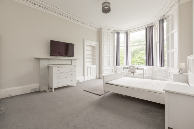 Living / Bed 5