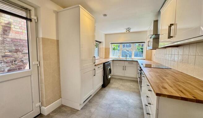 kitchen2.jpg