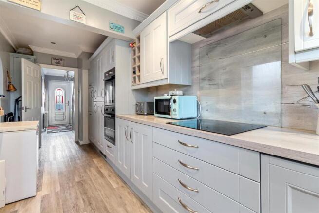 40 ardingly drive-007.jpg