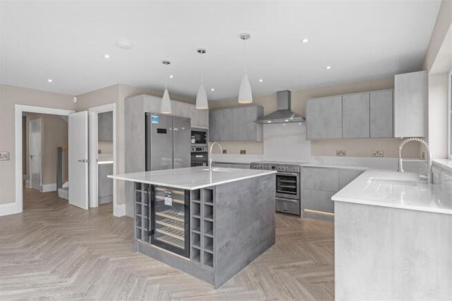 kitchen pic 2.jpeg