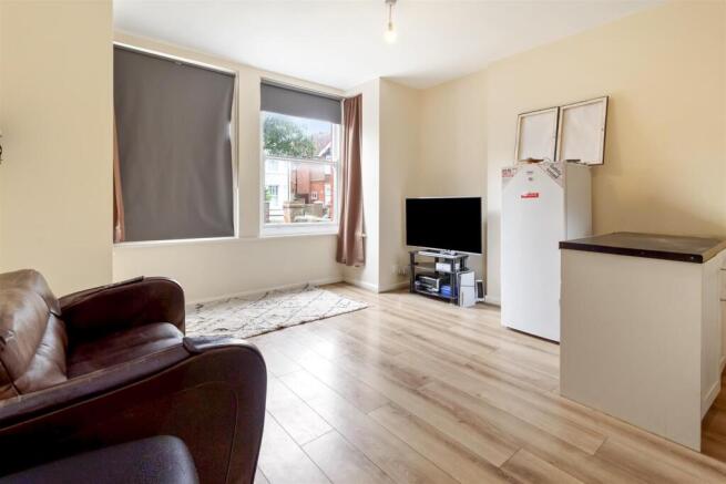 FLAT 1 10 COWPER ROAD-001(1).JPG