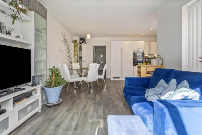 Acacia Crescent_011.JPG