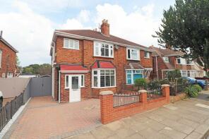 House Prices in Gloucester Avenue Grimsby Lincolnshire DN34