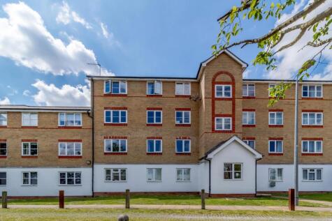 Clarence Close, Barnet, EN4