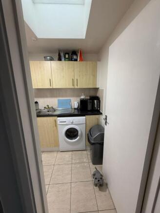 GREAT 1 BEDROOM FLAT ON SEVEN SISTERS