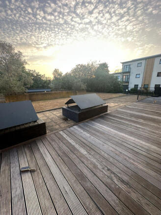2-Bedroom Flat with Garden