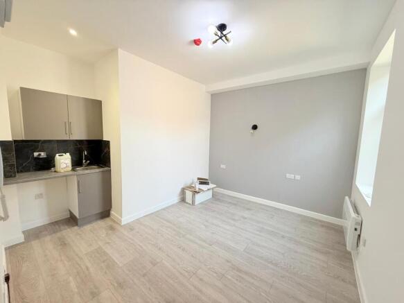 Upper Class Estates Presents: Stylish Studio Flat