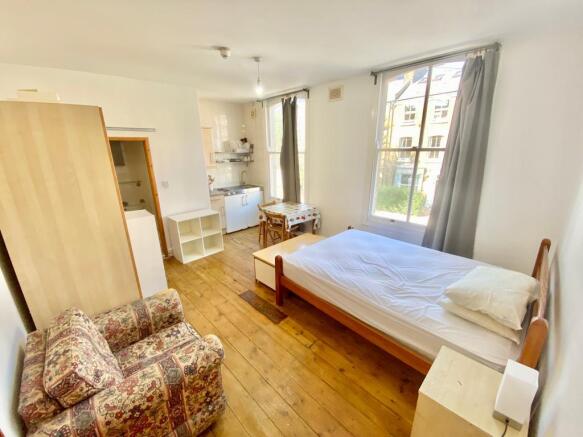 Self-contained studio flat to let close Arsenal S