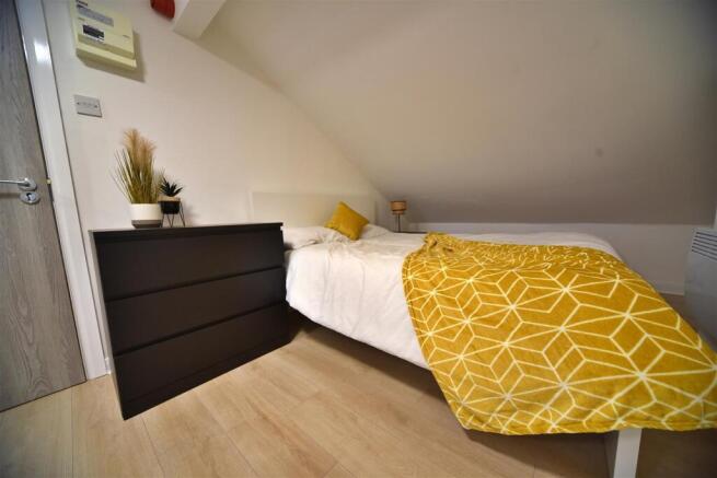 165AR_Room18_03.JPG