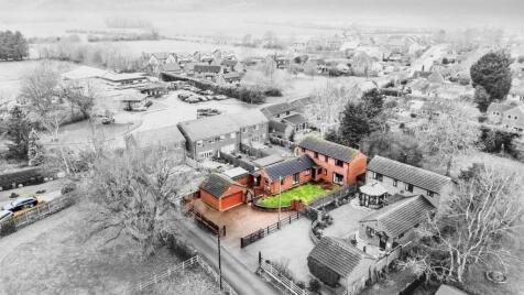 Manor Farm Lane, Main Street, Pinvin, Pershore