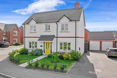 Strawberry Place, Pershore