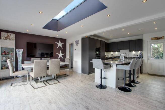 Kitchen/Dining Room