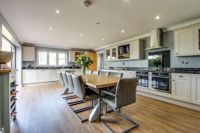 Kitchen/Dining Room