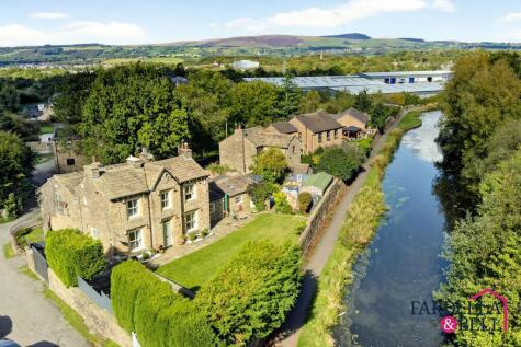 Lower Rosegrove Lane, Burnley, BB12