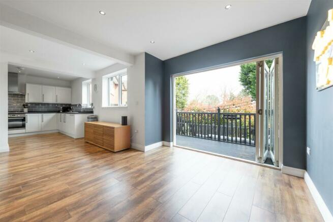 158 Wagon Lane, Solihull, B92 7PA_18.jpg