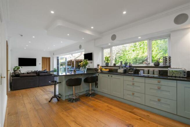 35 Brockhurst Lane, Dickens Heath, B90 1RG_LO_27.j