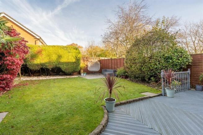 16 Maybridge Drive, Hillfield, B91 3NE DMS3011_17.