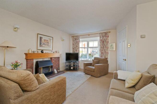 4 Thorngrove Avenue, Hillfield, B91 3XJ DMS3009_7.