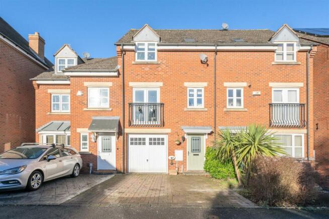 25 Middlewood Close_18.jpg