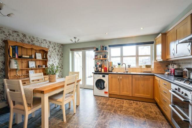 25 Middlewood Close_1.jpg