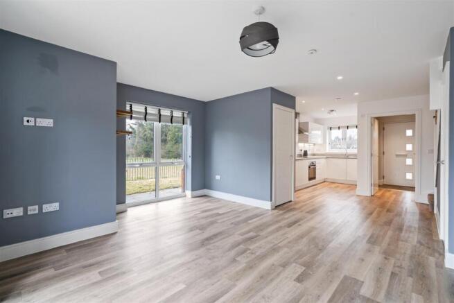 39 Kingswood Green_12.jpg