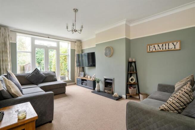 8 Buryfield Road_10.jpg