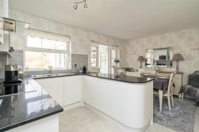 14 Sevington Close_13.jpg