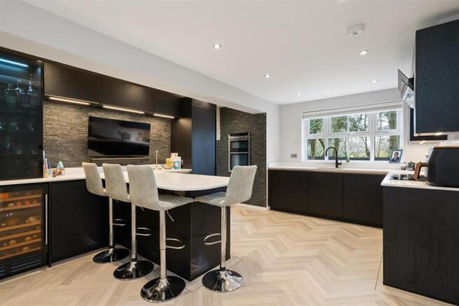 14 Greyfriars Close_7.jpg