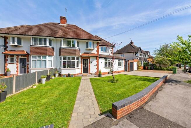 8 Witherford Croft, Solihull, B91 1TU_1.jpg