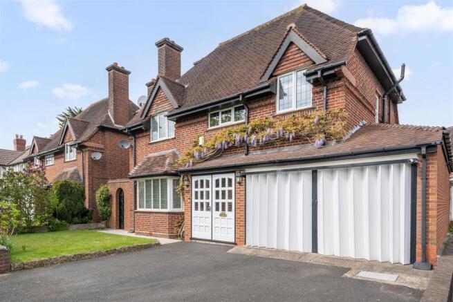 27 Robin Hood Lane_4.jpg