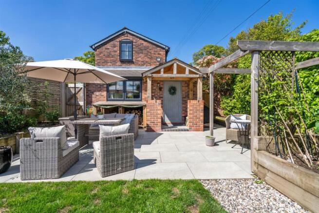 2 Canal Cottage_17.jpg