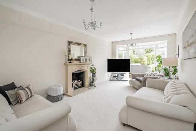 7 Marsh Lane-3_lo.jpg