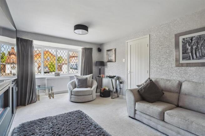 21 Charlesworth Avenue_14.jpg