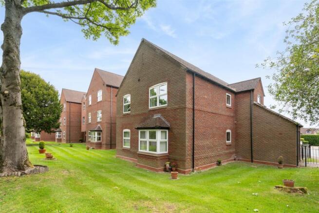Flat 15, 21, The Cedars_2.jpg