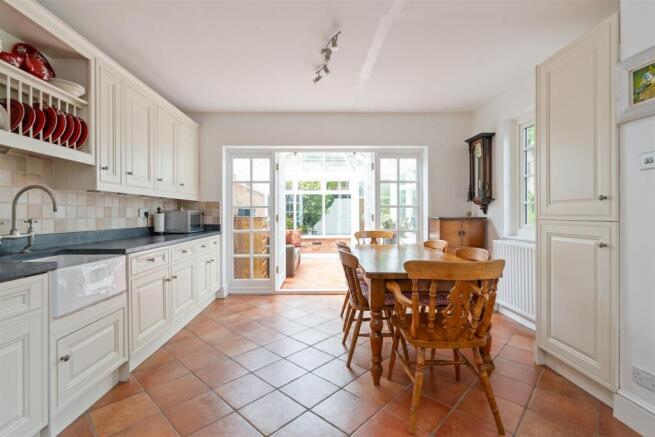 84 Aylesbury Road_26.jpg