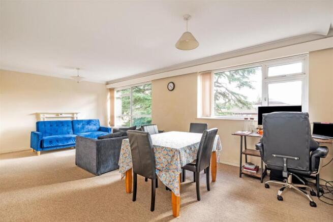 6 Keresley Close_9.jpg