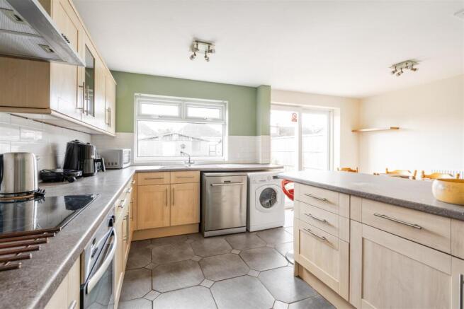 7 Sussex Road_8.jpg
