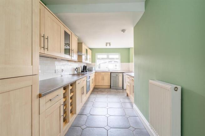 7 Sussex Road_7.jpg
