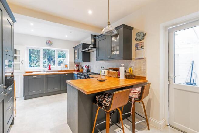 233 Ulverly Green Road_13.jpg