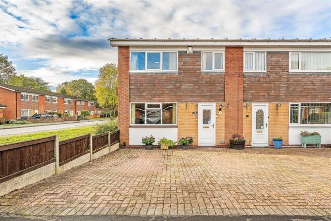 9 Stretton Road_2.jpg