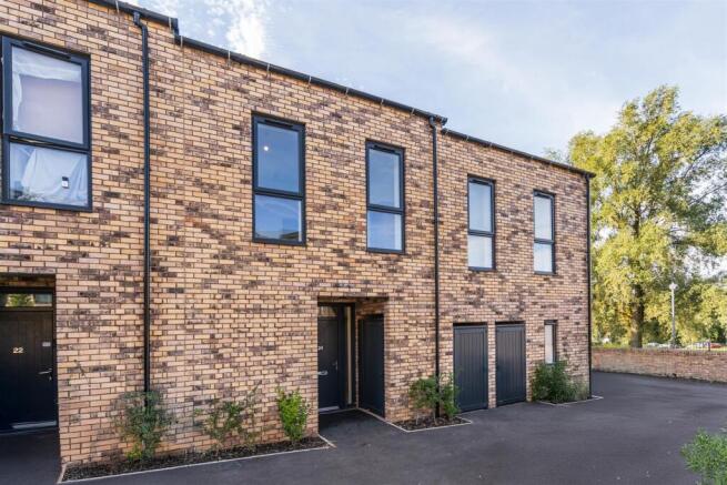 24 Lanchester Close_19.jpg