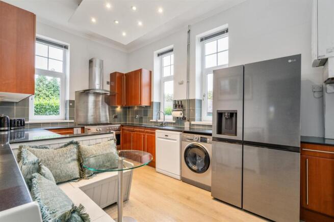 19 Catherines Close_1.jpg