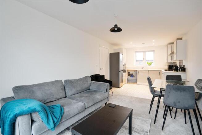 73 Newman Square_6.jpg