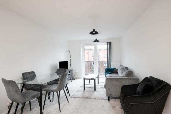 73 Newman Square_4.jpg