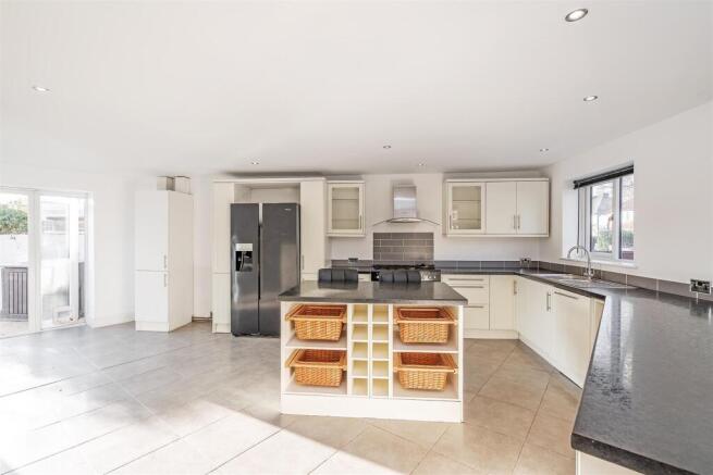 1 Stroud Road-6_lo.jpg