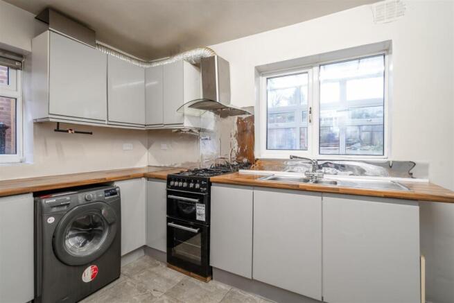 36 Silverton Crescent_3.jpg